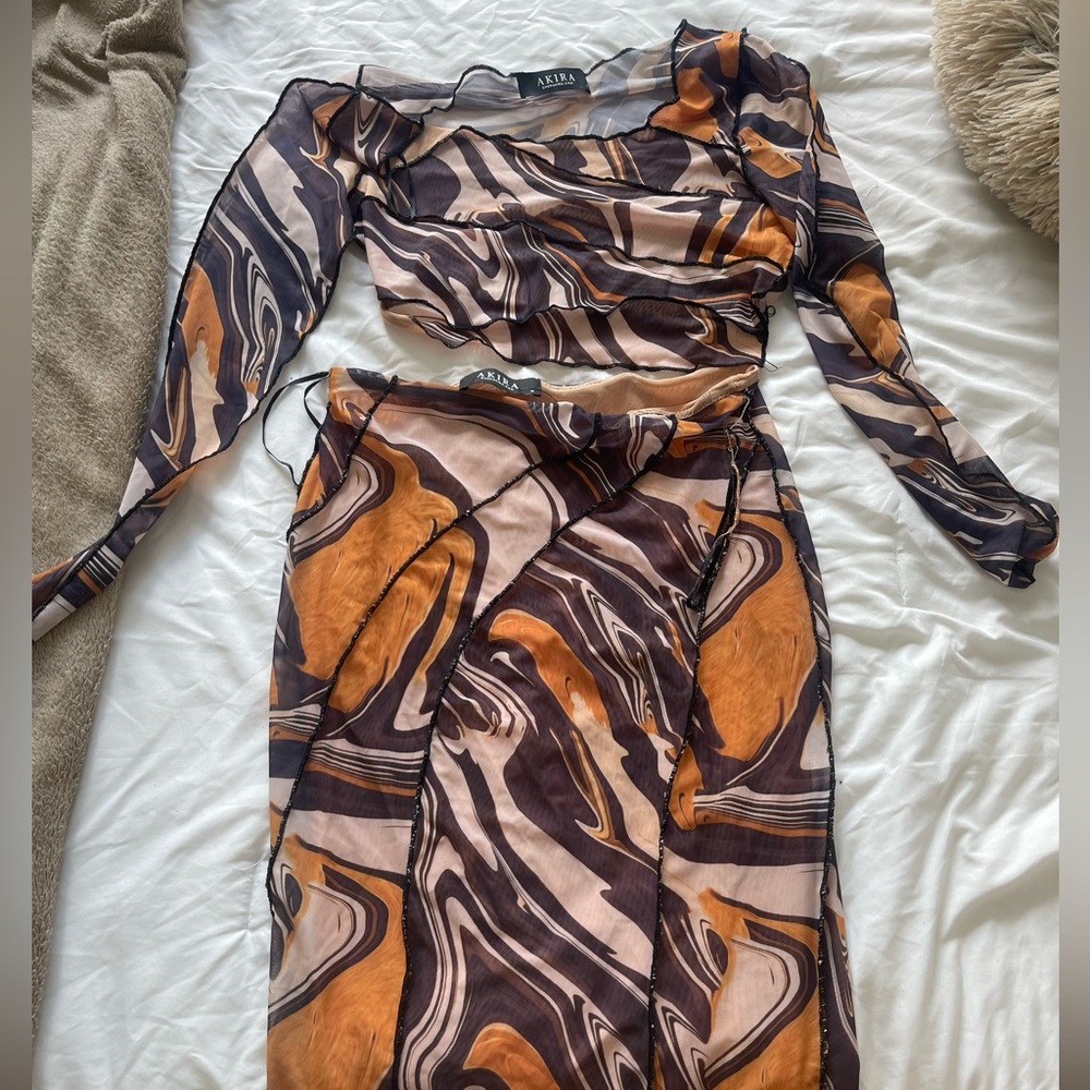 Akira 2 piece set